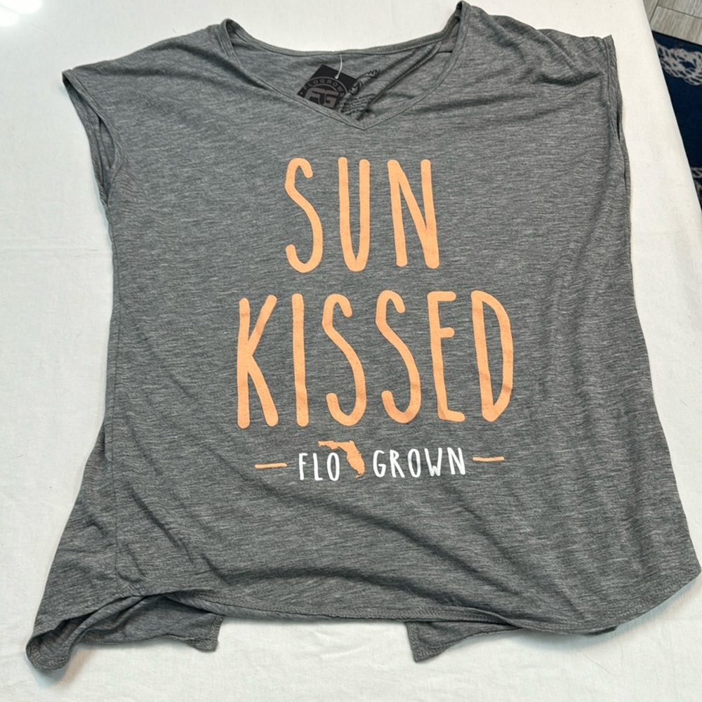 Florida grown shirt New with tags size Medium